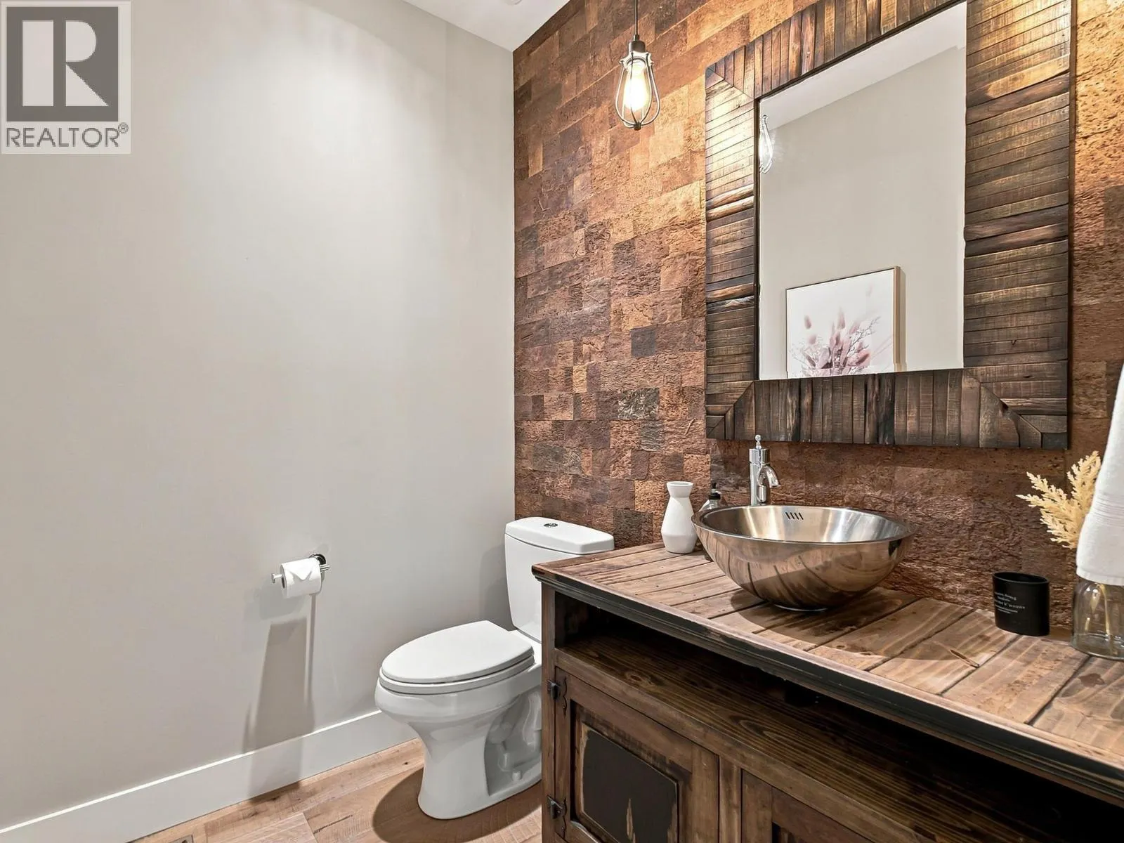 5590 Trestle Ridge Court