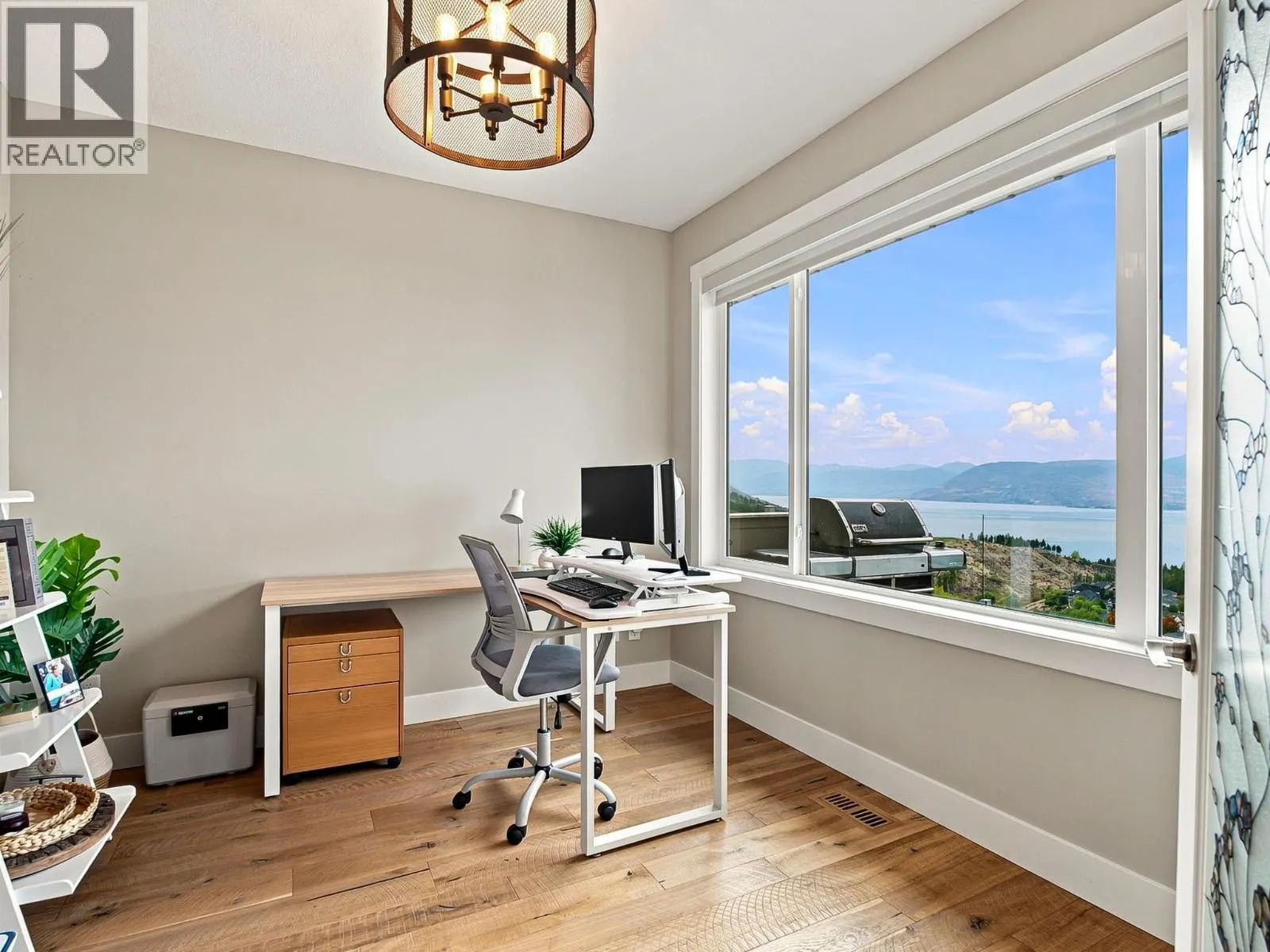 5590 Trestle Ridge Court