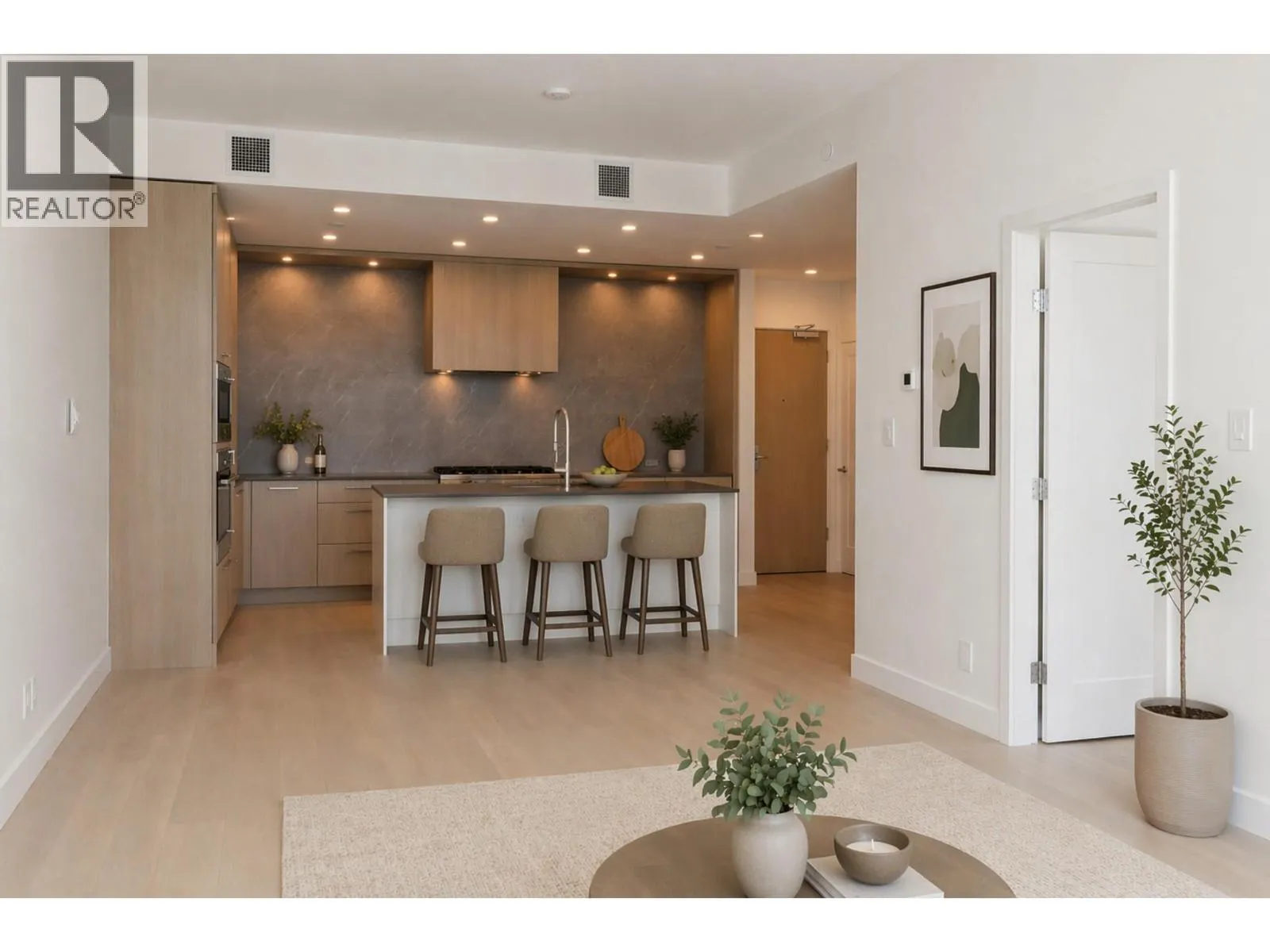 3409 Lakeshore Road Unit# 303
