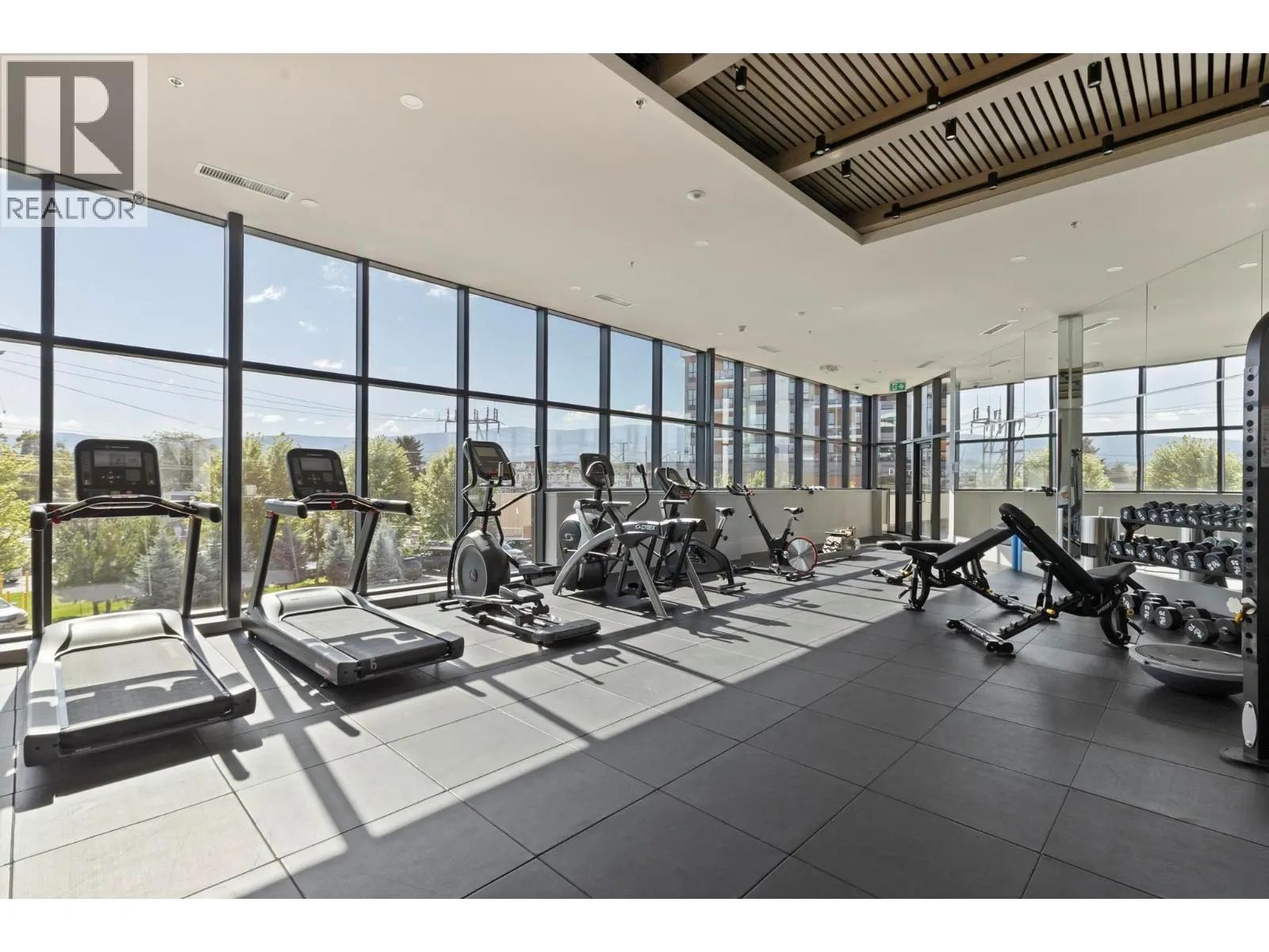 3409 Lakeshore Road Unit# 303