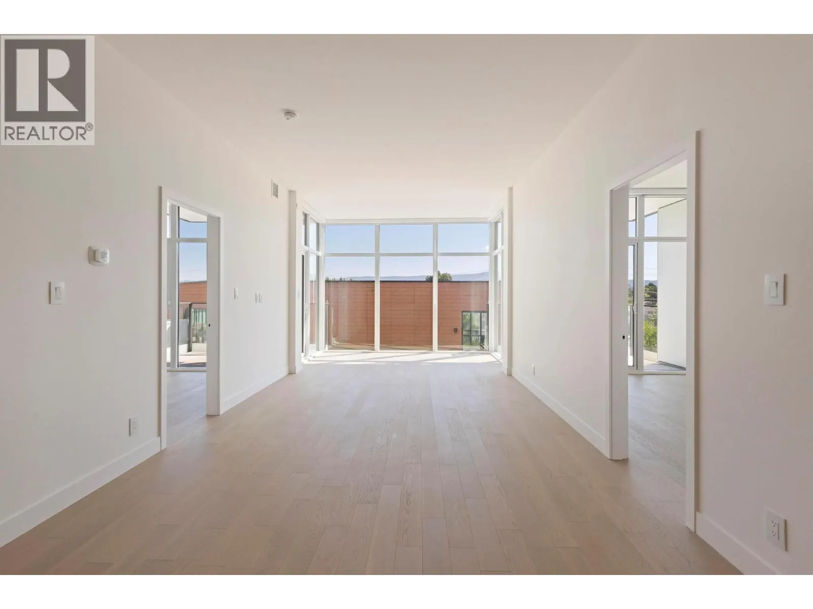 3409 Lakeshore Road Unit# 303