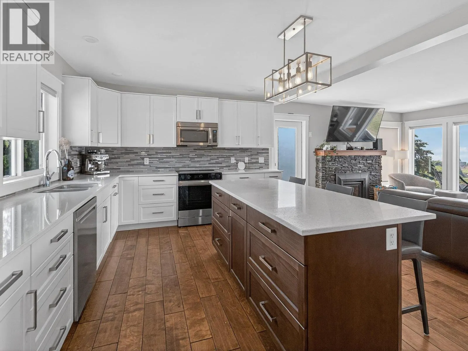 2715 Boucherie Road