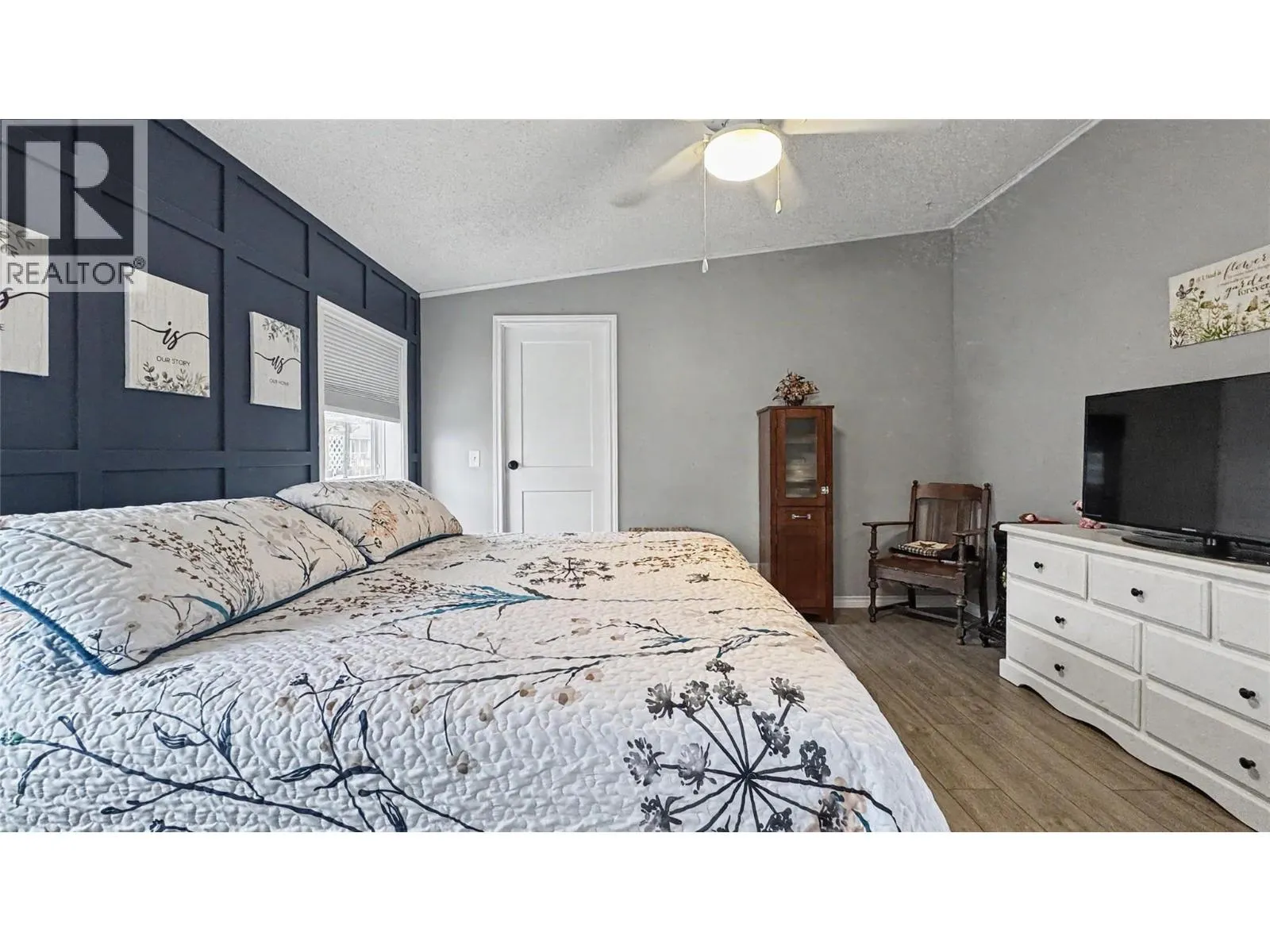 355 MISSION Crescent
