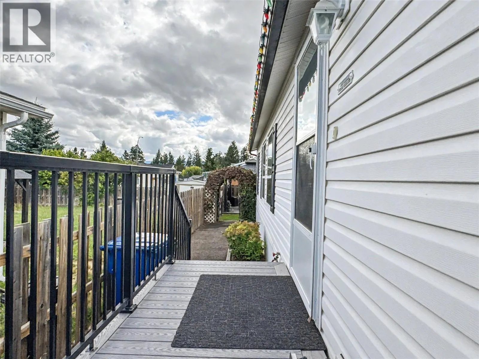 355 MISSION Crescent