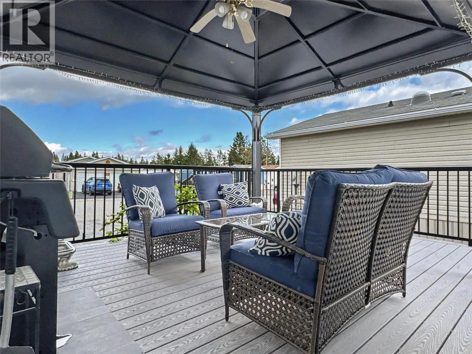 355 MISSION Crescent