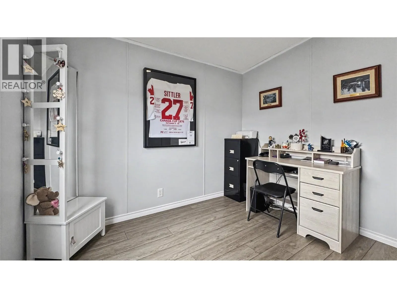 355 MISSION Crescent