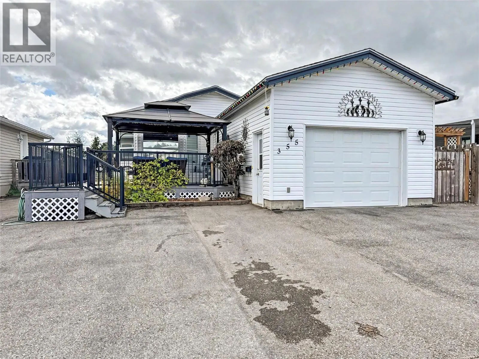 355 MISSION Crescent