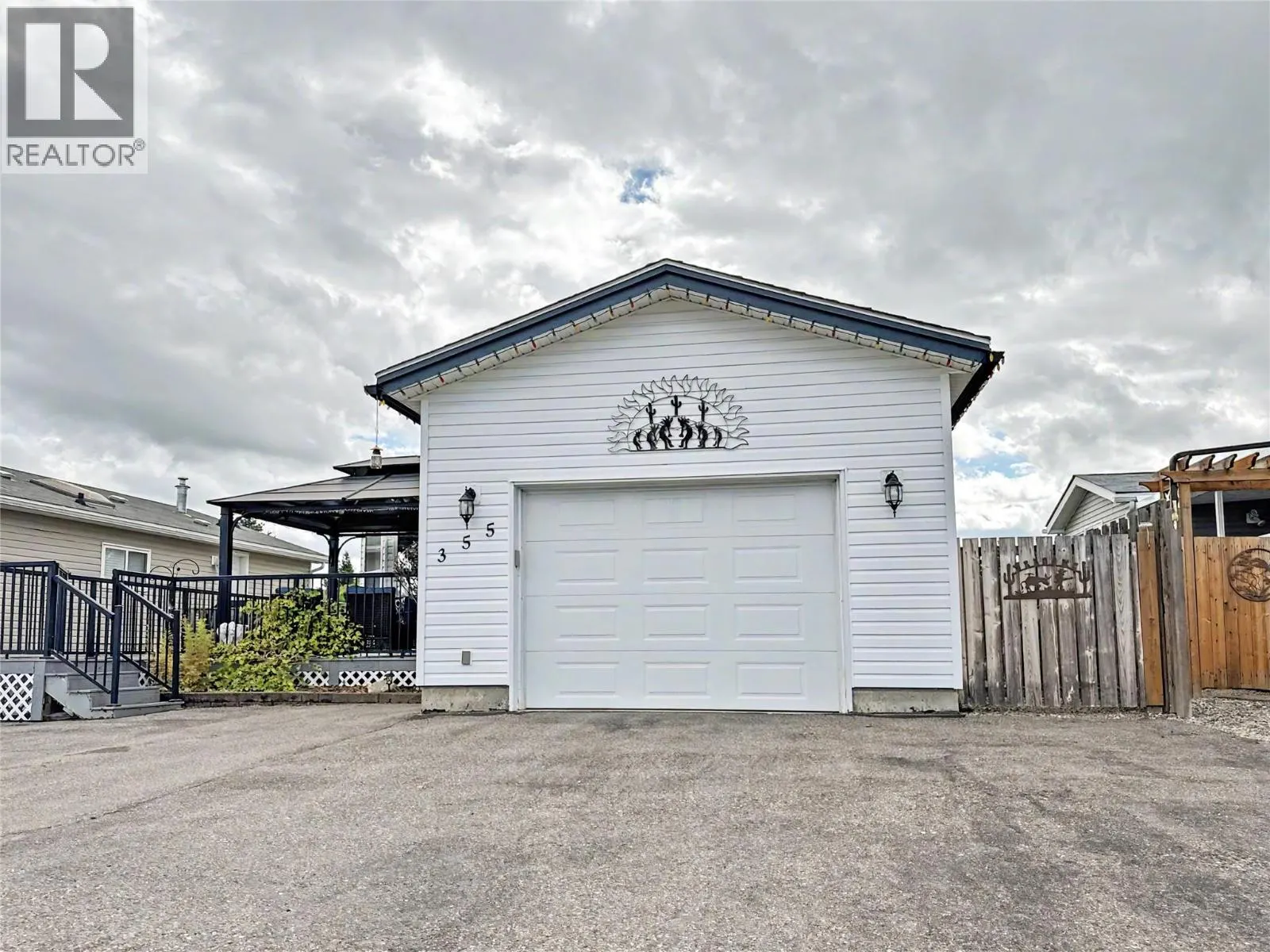 355 MISSION Crescent