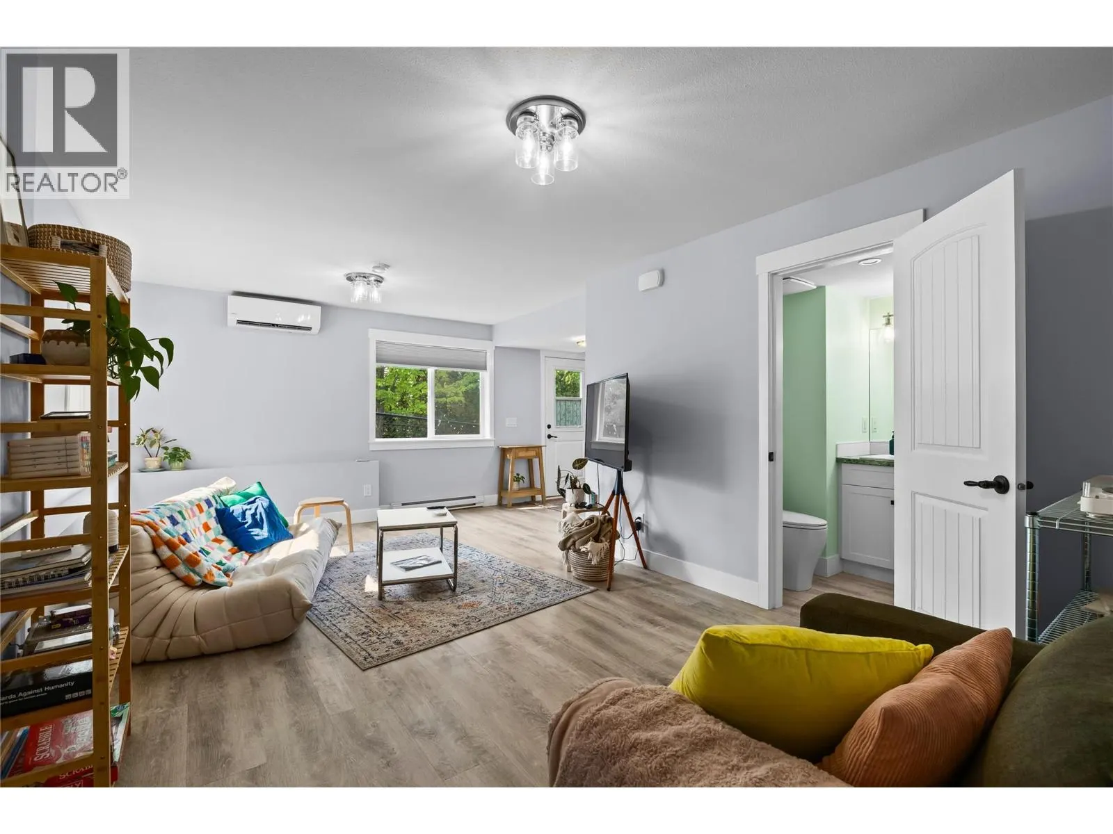 2180 Sunview Drive