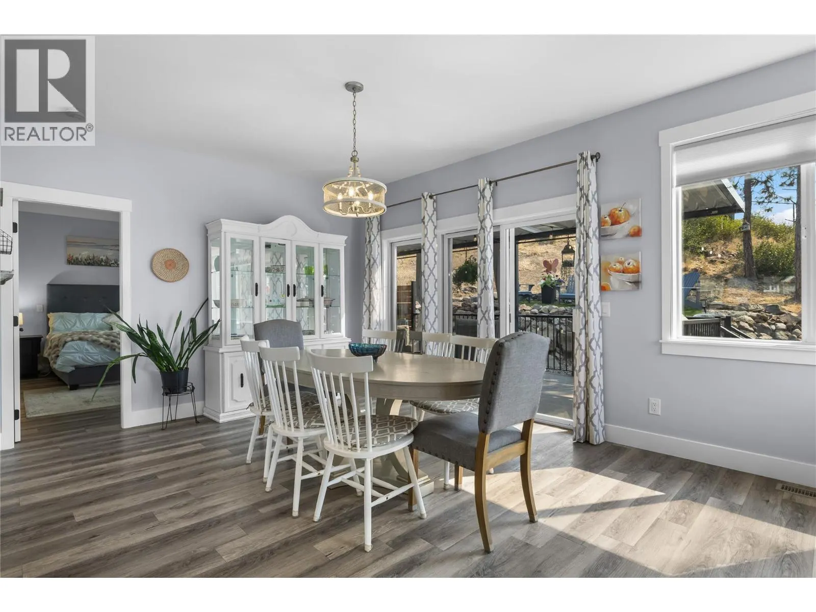2180 Sunview Drive
