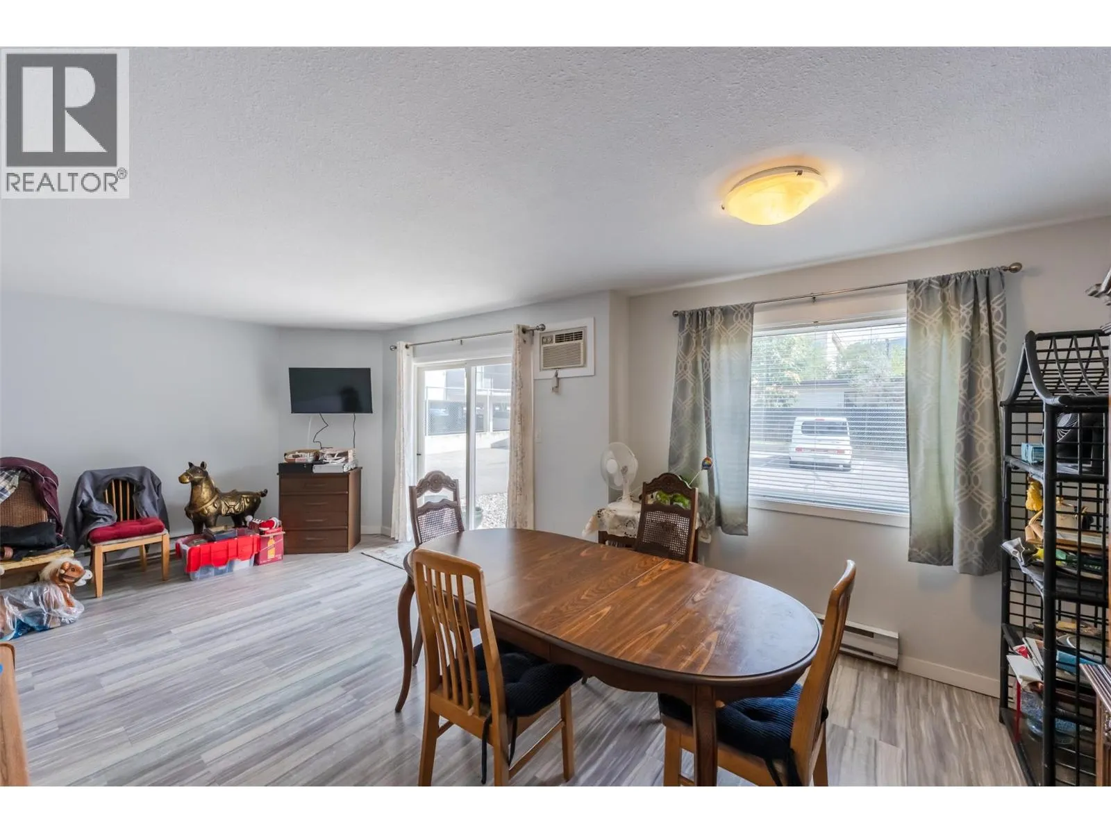872 Fairview Road Unit# 103