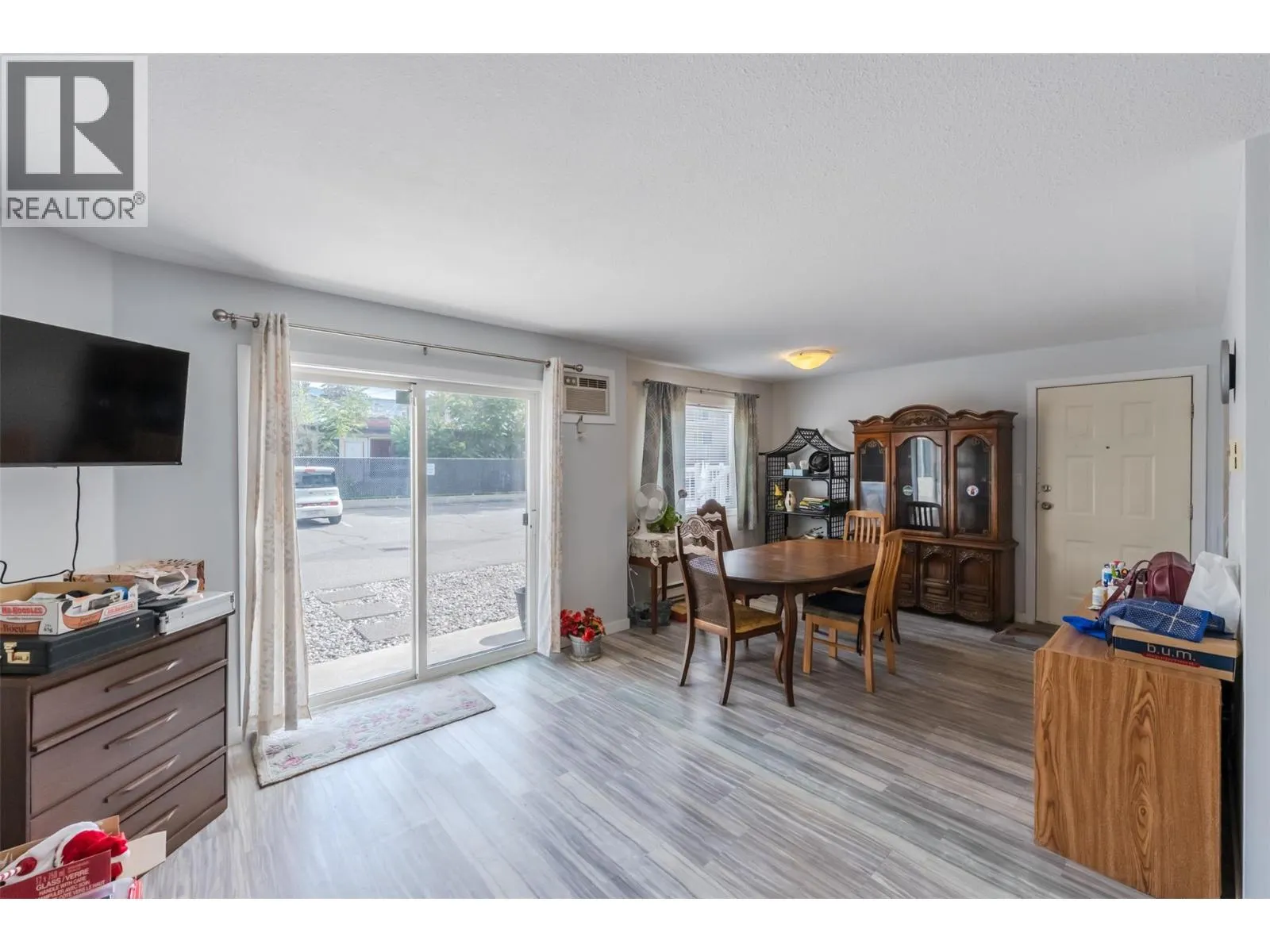 872 Fairview Road Unit# 103