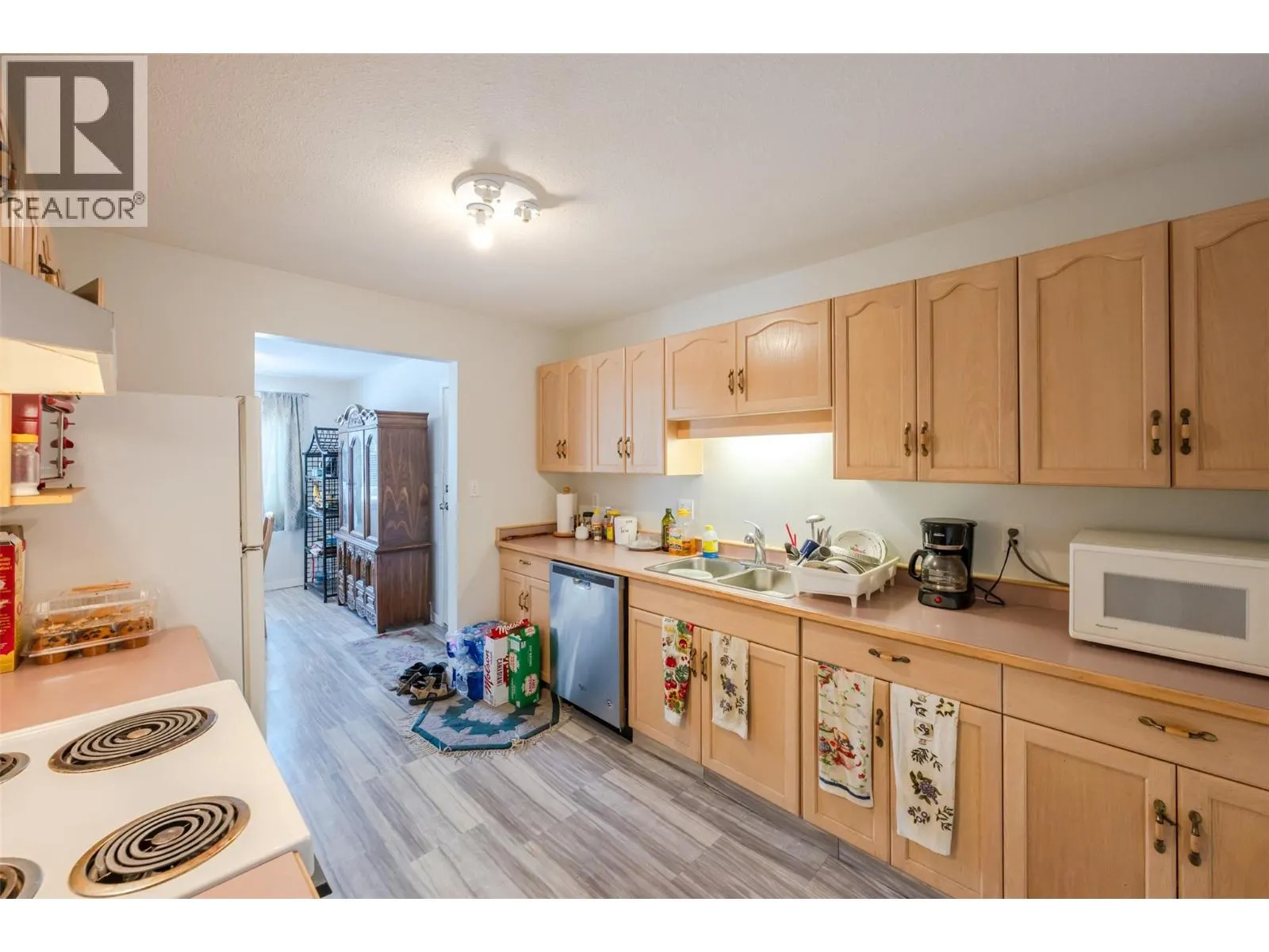 872 Fairview Road Unit# 103