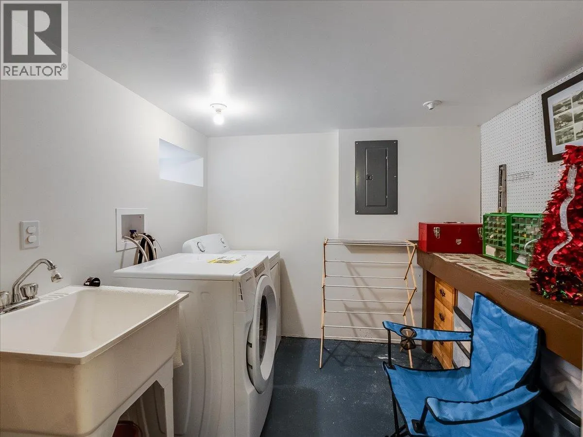 908 Fifth Street