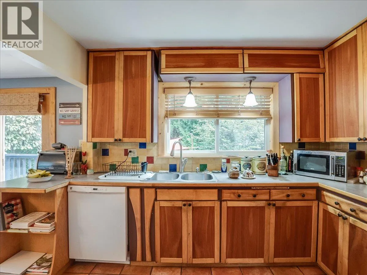 908 Fifth Street