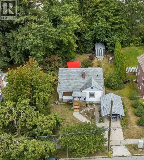 908 Fifth Street