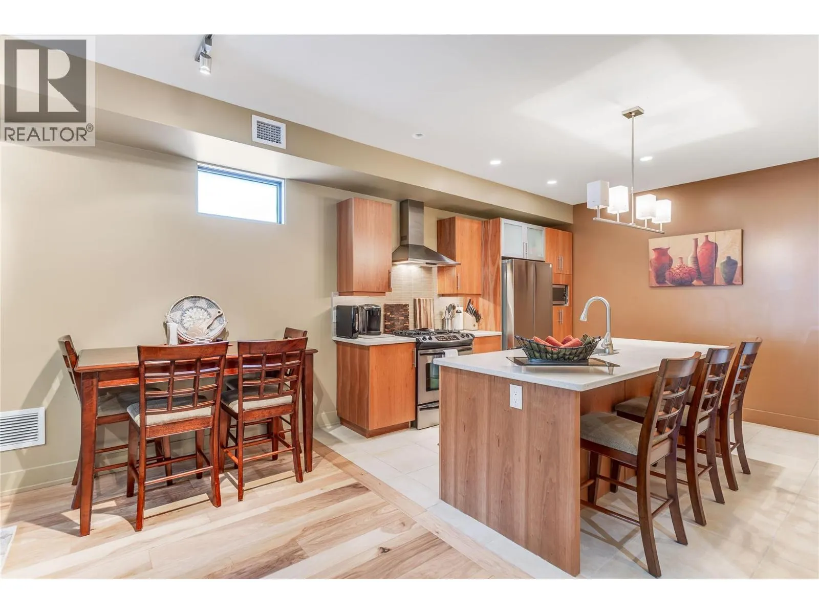 446 WEST Avenue Unit# 102