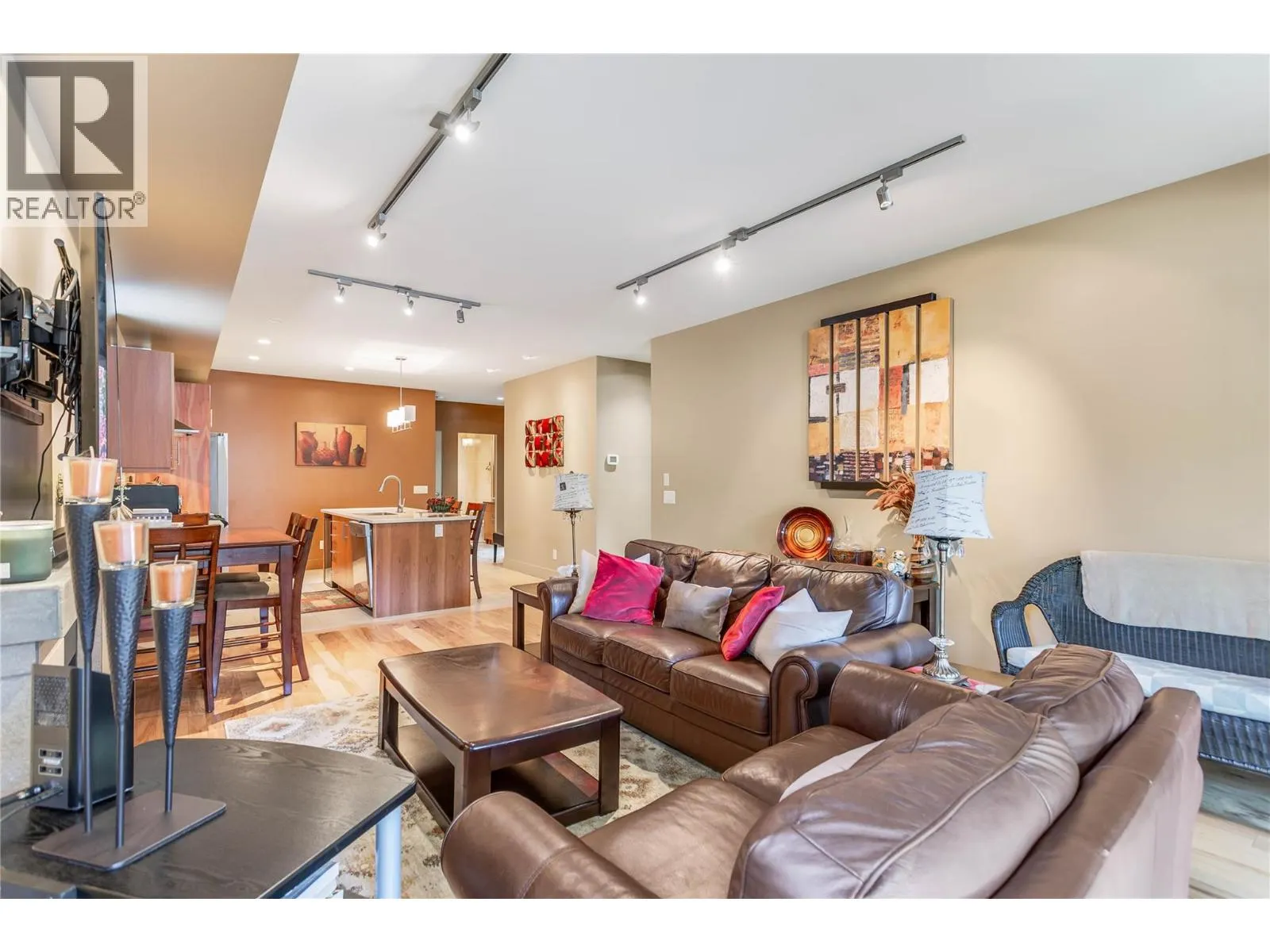 446 WEST Avenue Unit# 102