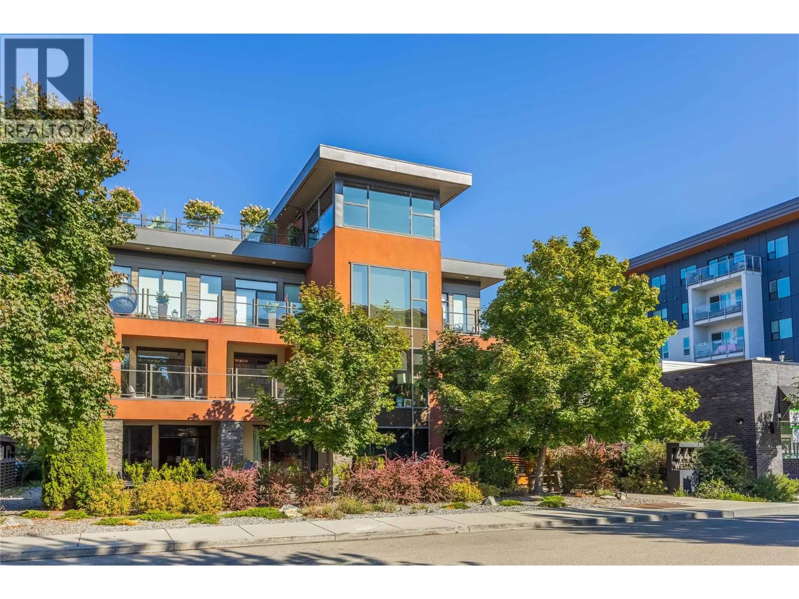 446 WEST Avenue Unit# 102