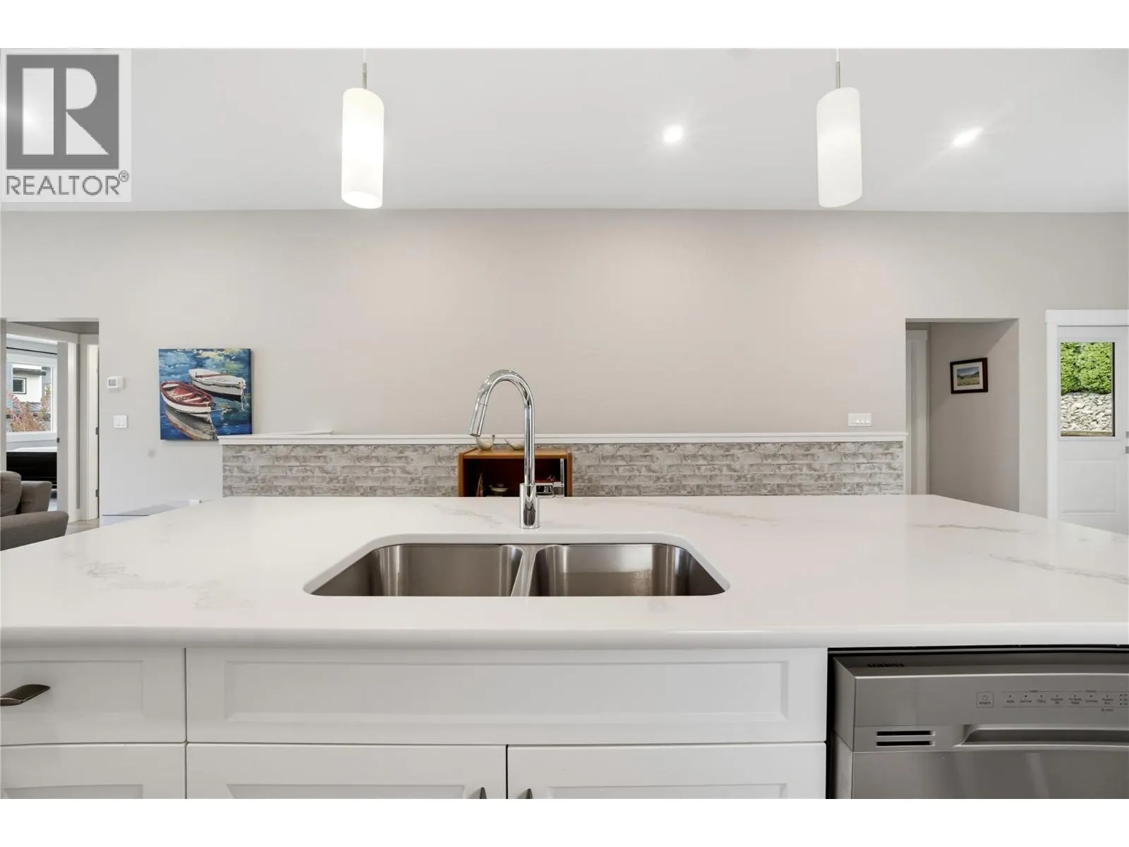 2810 15 Avenue NE Unit# 9