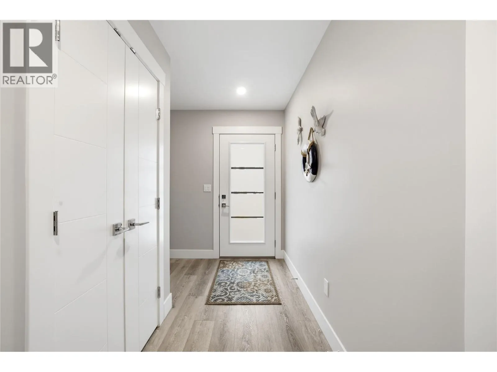 2810 15 Avenue NE Unit# 9