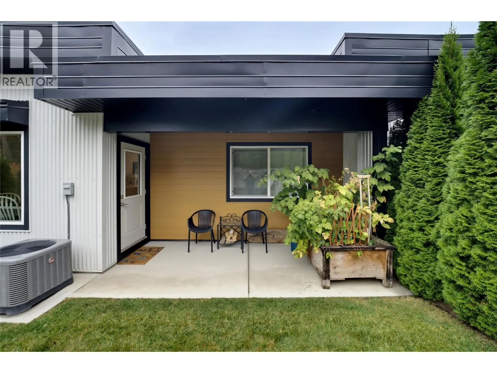 2810 15 Avenue NE Unit# 9