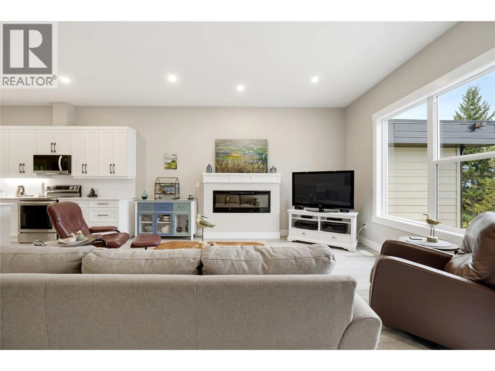 2810 15 Avenue NE Unit# 9