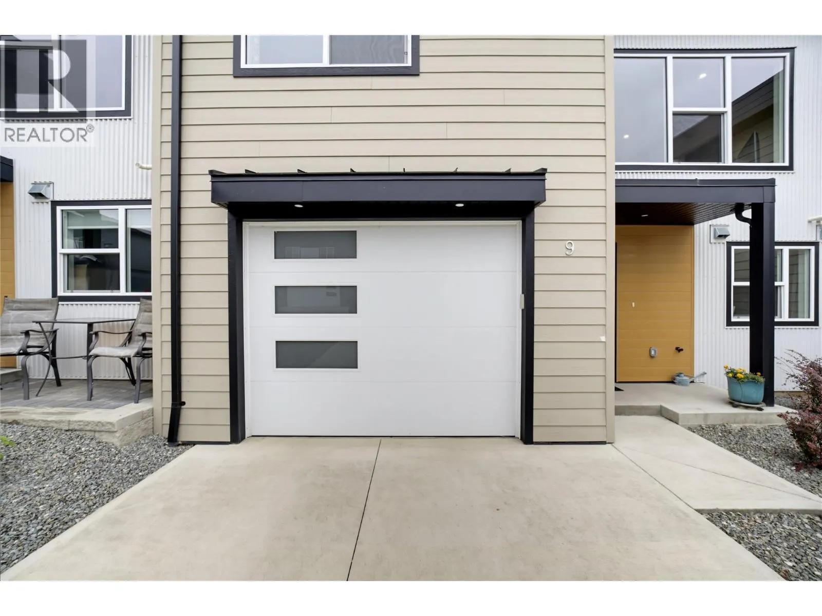 2810 15 Avenue NE Unit# 9