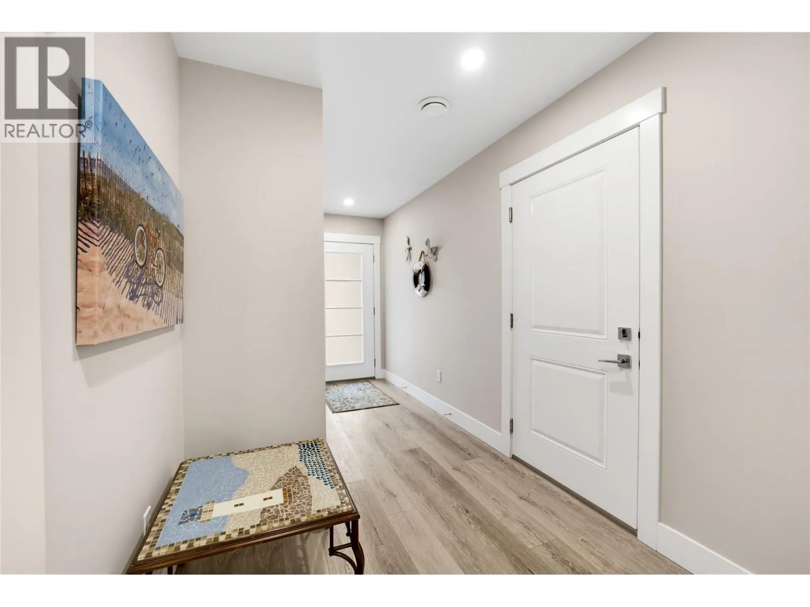 2810 15 Avenue NE Unit# 9