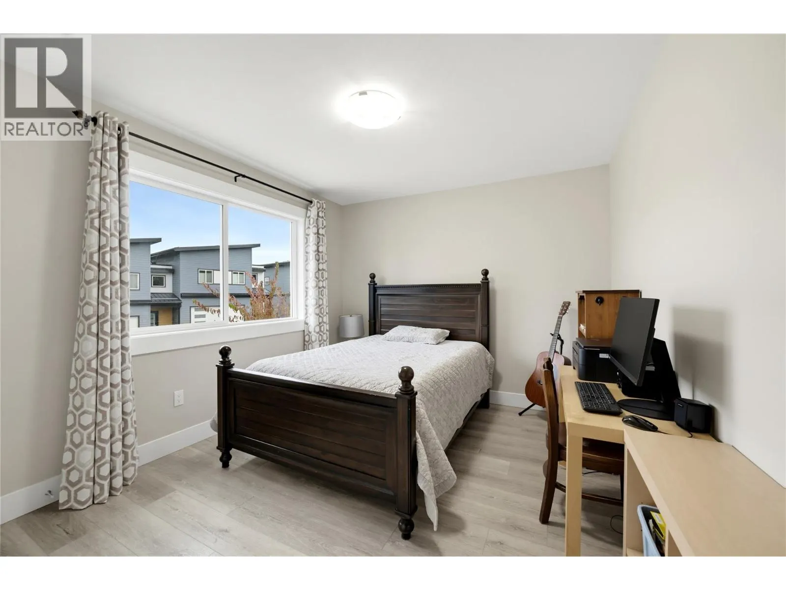 2810 15 Avenue NE Unit# 9