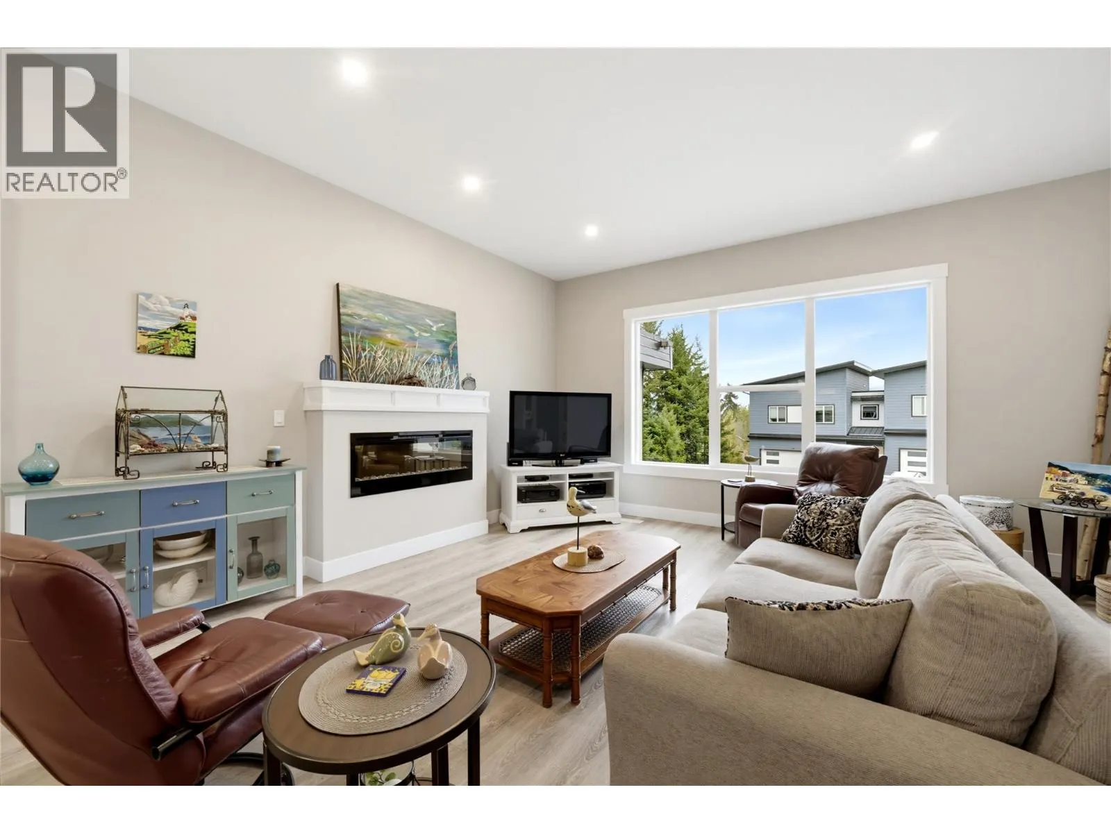 2810 15 Avenue NE Unit# 9
