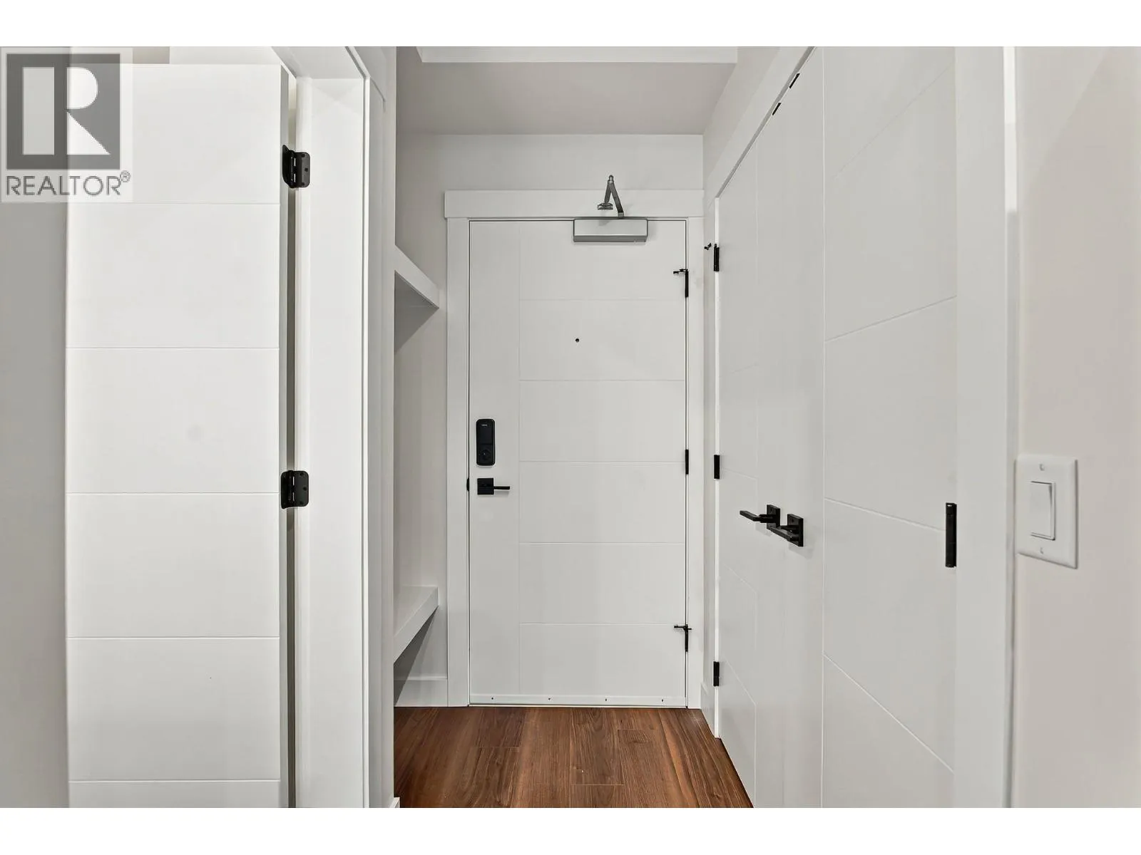 1280 Sutherland Avenue Unit# 515
