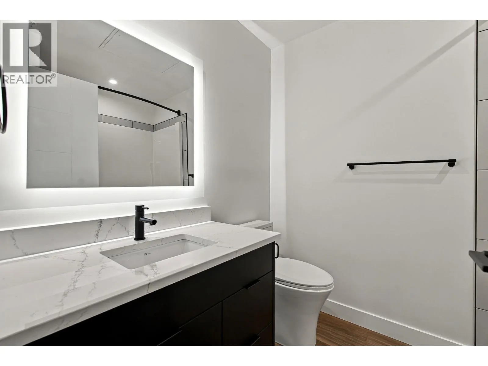 1280 Sutherland Avenue Unit# 515