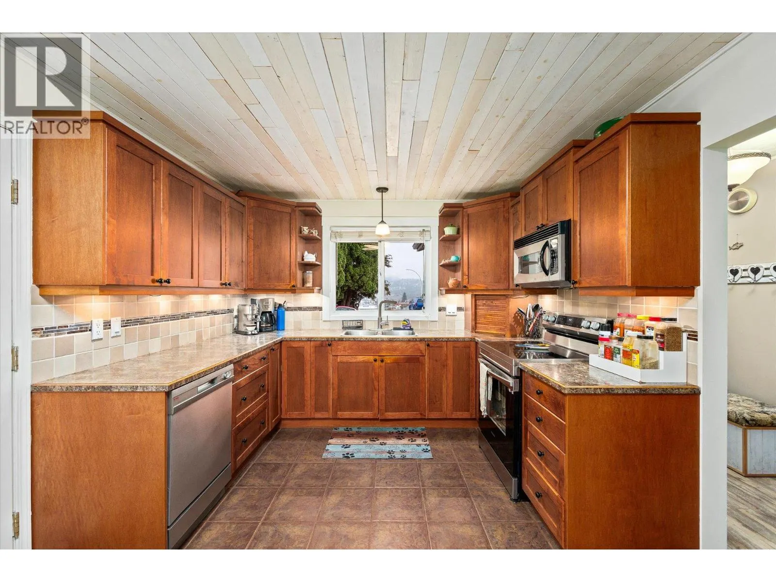 2684 Alhambra Drive