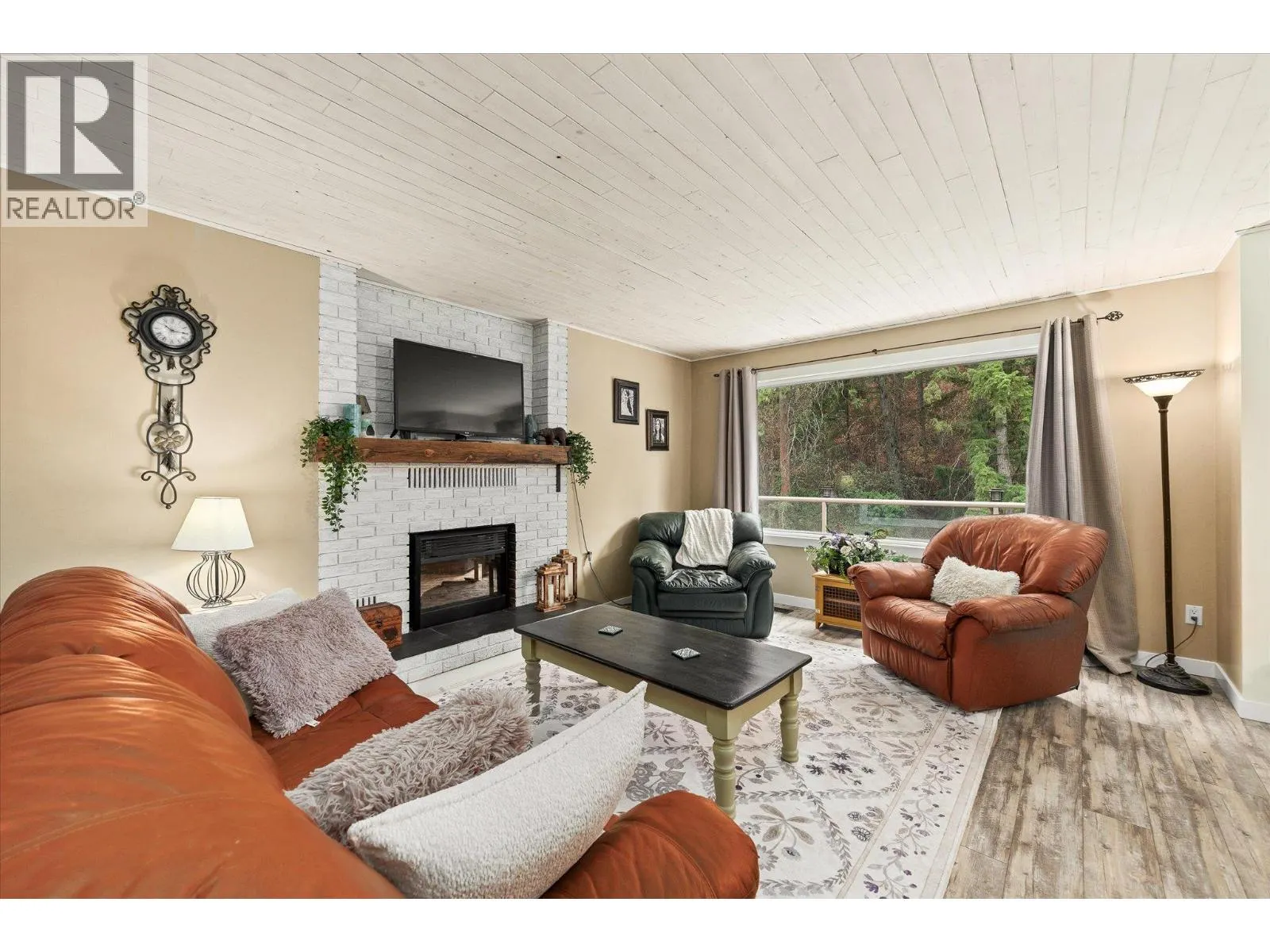 2684 Alhambra Drive