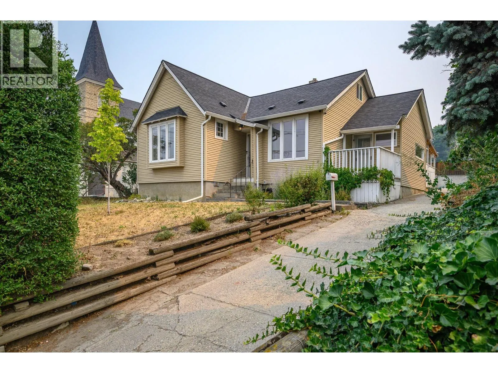 2605 27 Street