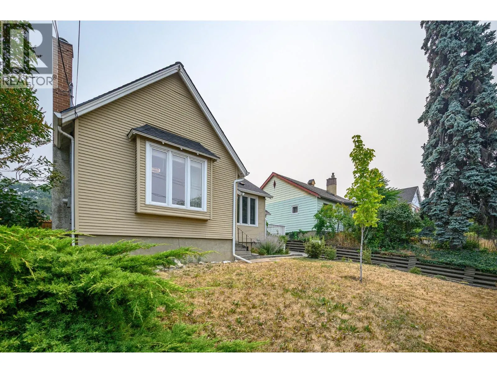 2605 27 Street