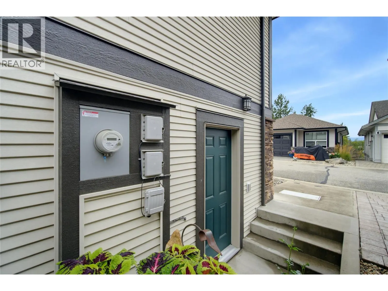 2850 7th Avenue NE Unit# 8