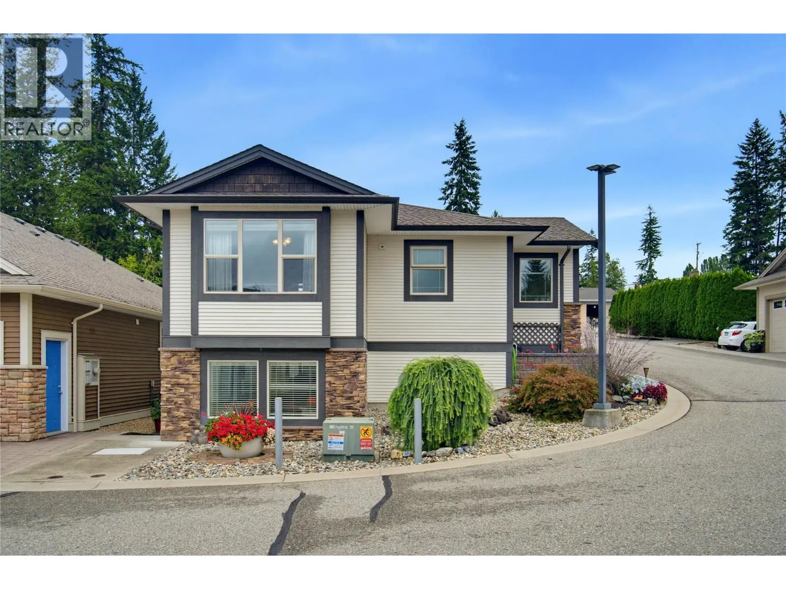 2850 7th Avenue NE Unit# 8