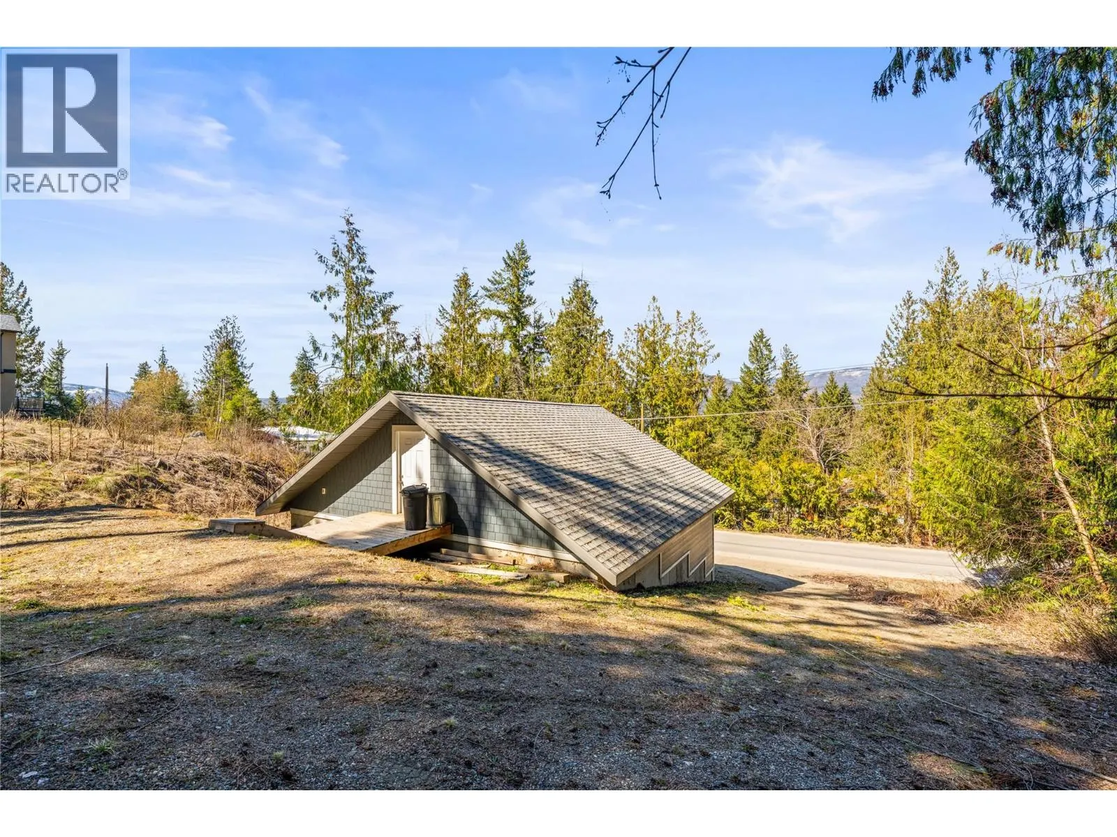 3071 Cedar Drive