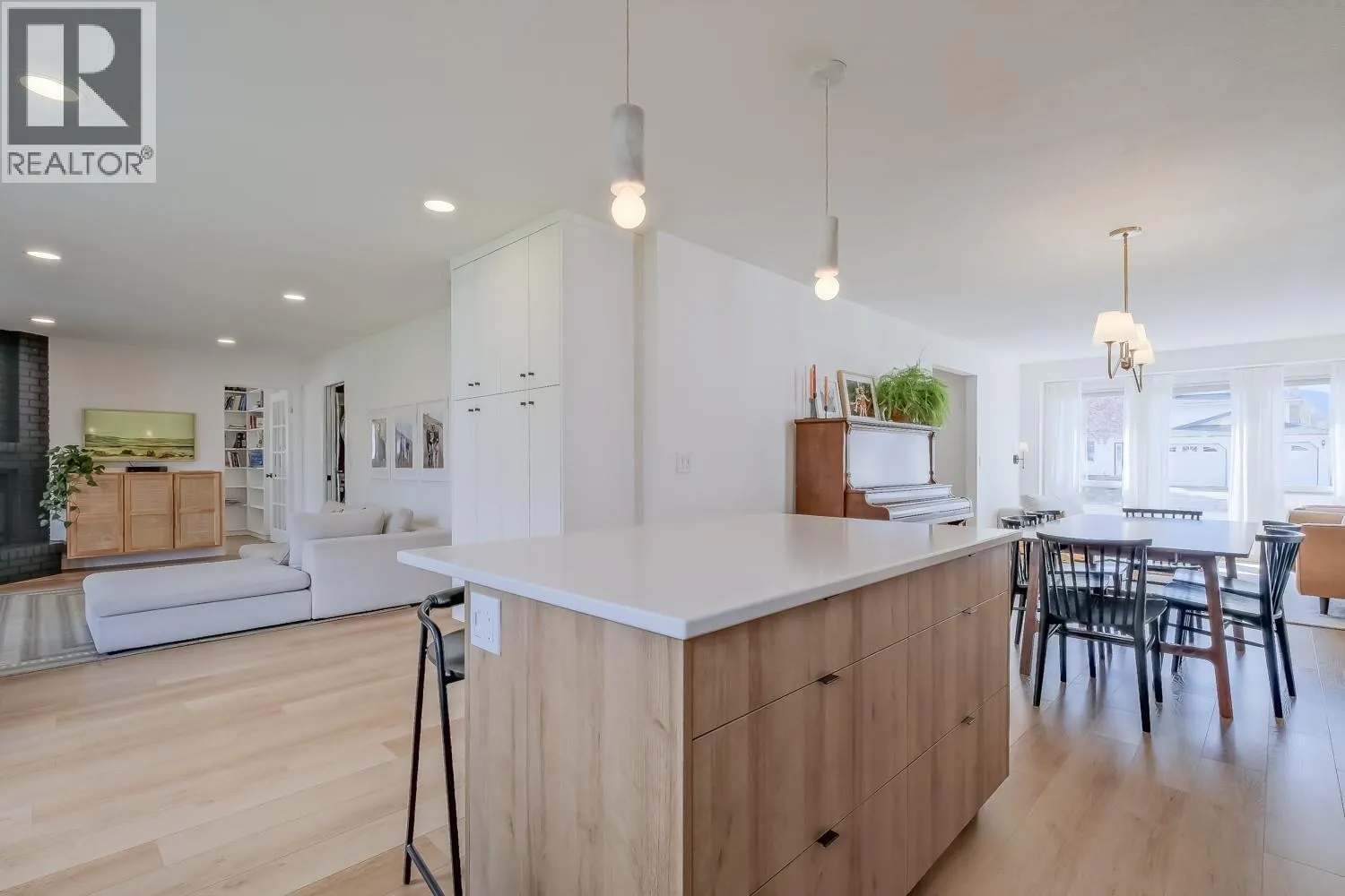 1028 Cushing Court