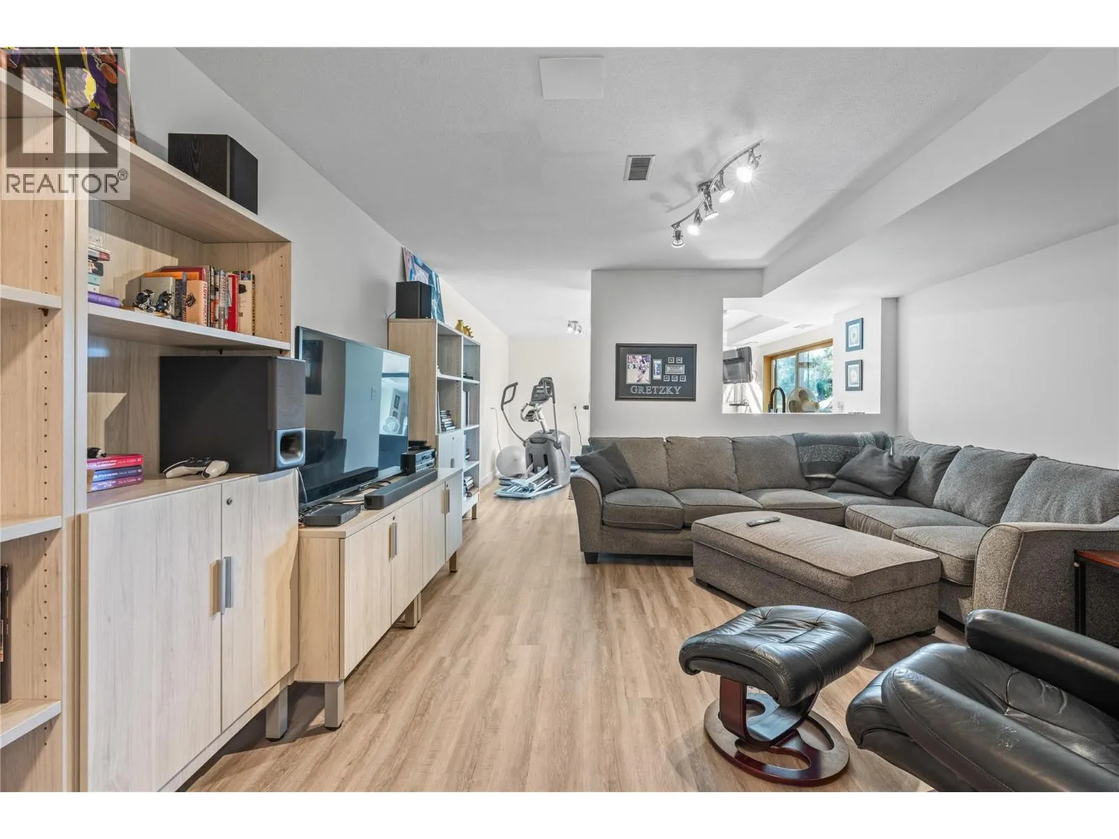 3047 Sunnyview Road