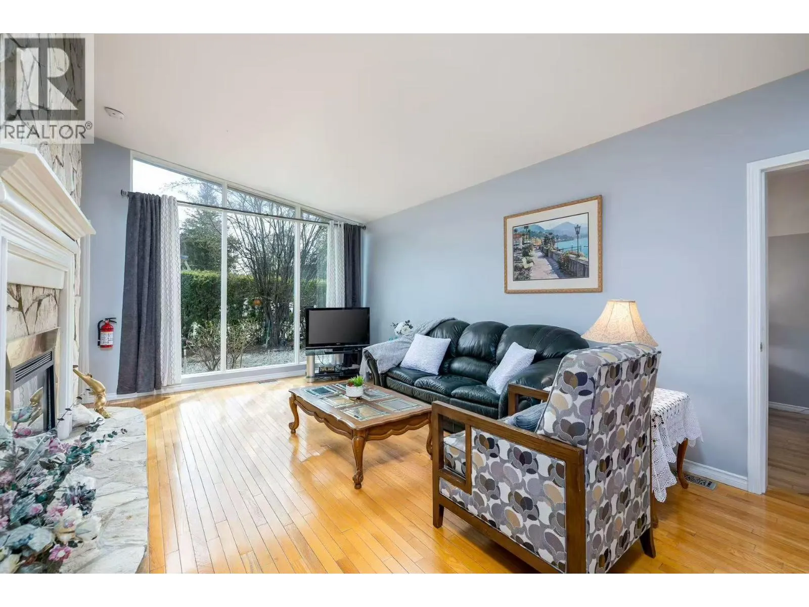 1201 Kelglen Crescent