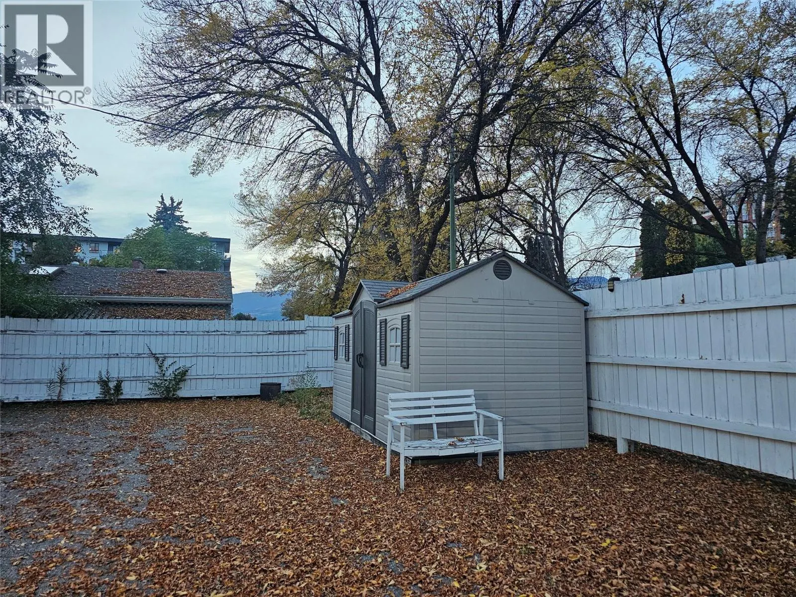1201 Kelglen Crescent