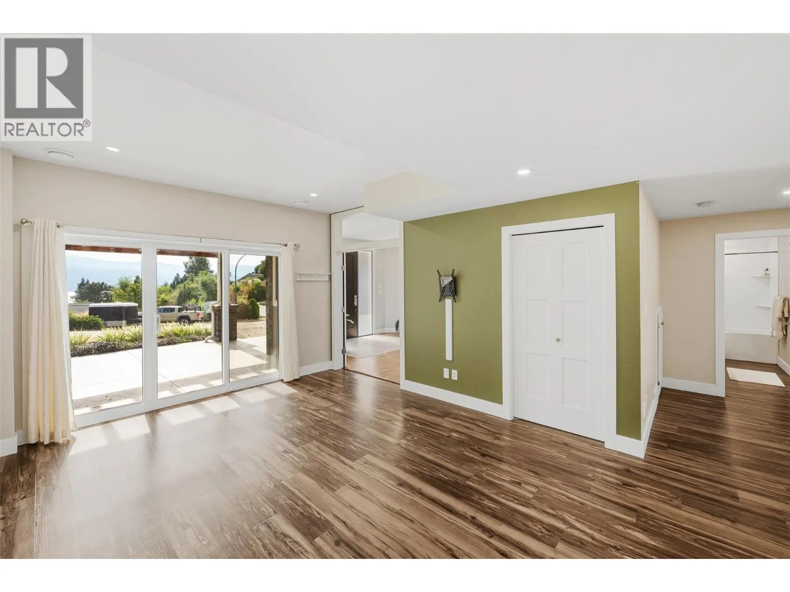 5880 HESPELER Road
