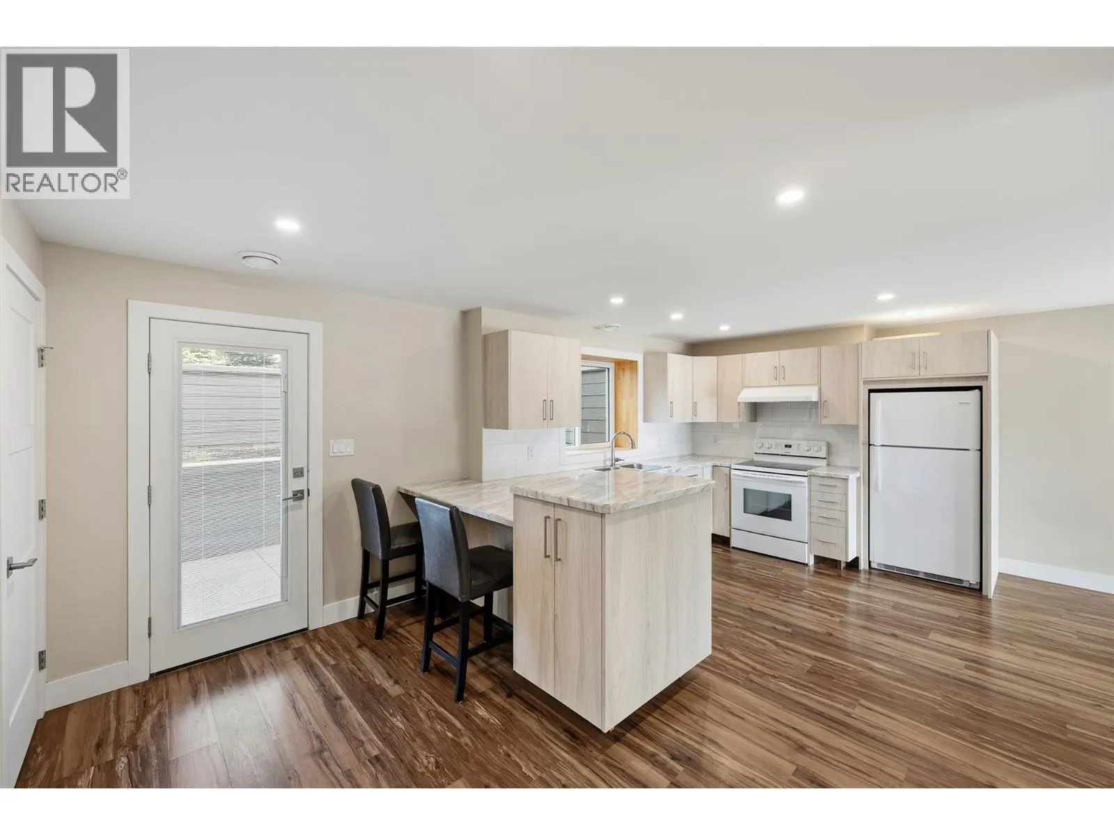 5880 HESPELER Road