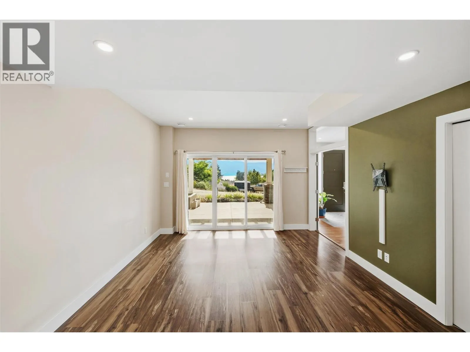 5880 HESPELER Road