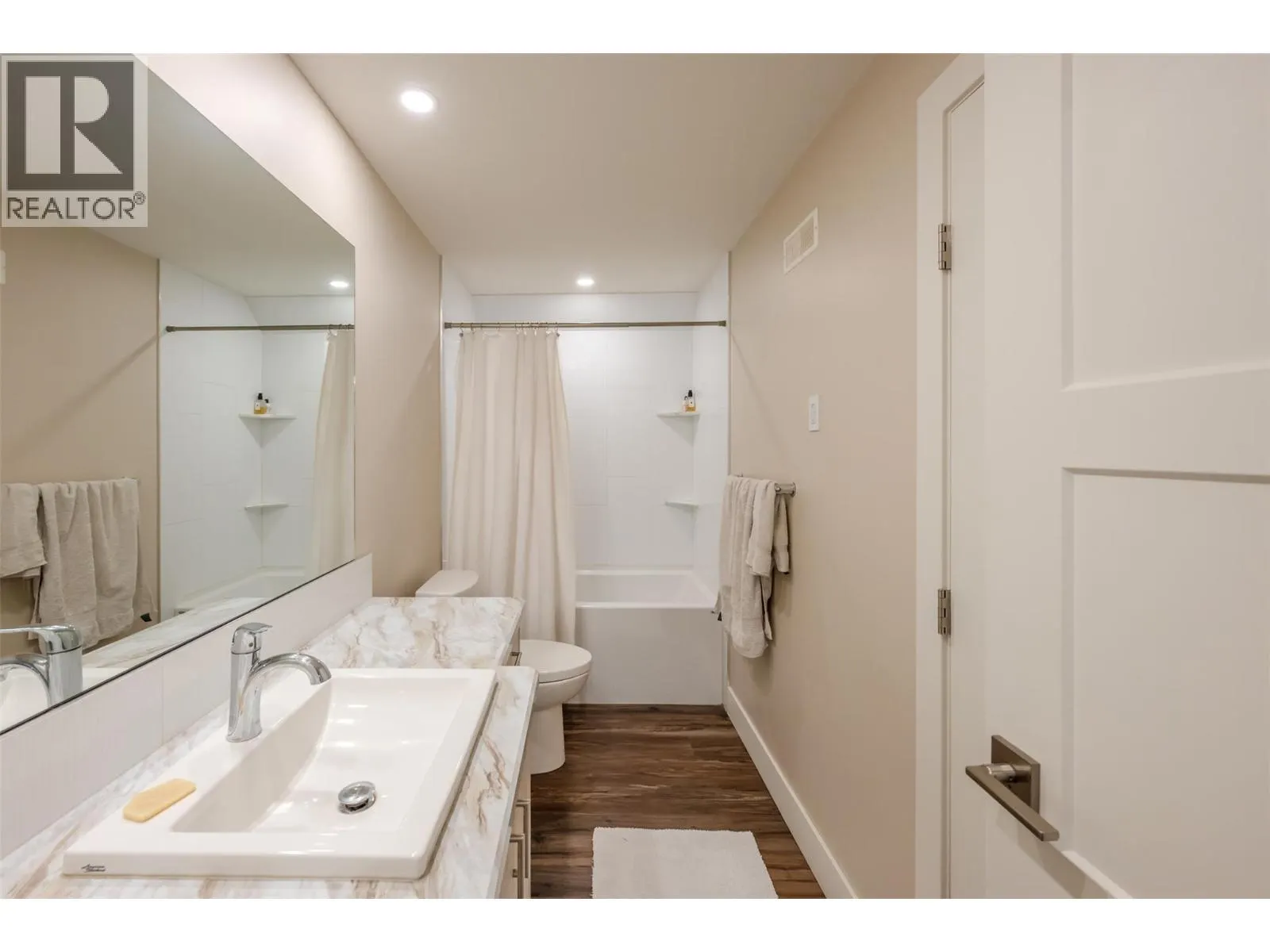 5880 HESPELER Road