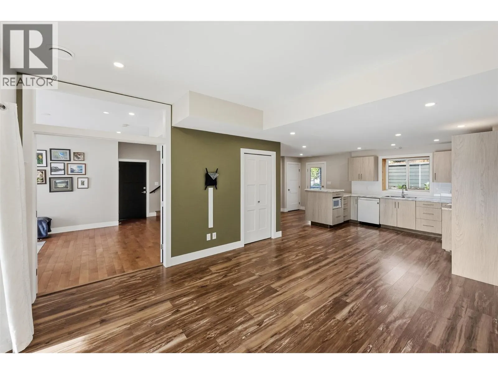 5880 HESPELER Road