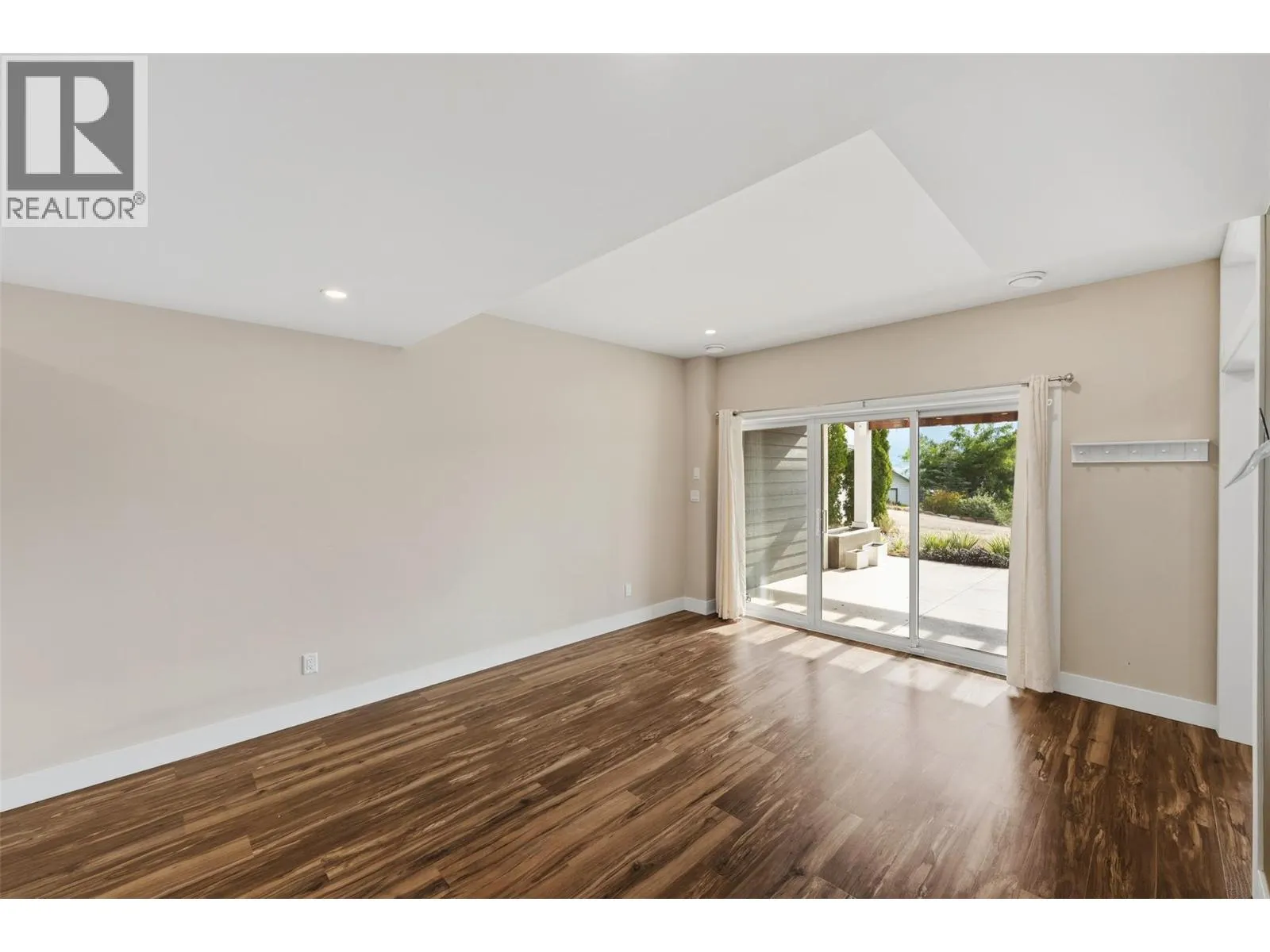 5880 HESPELER Road